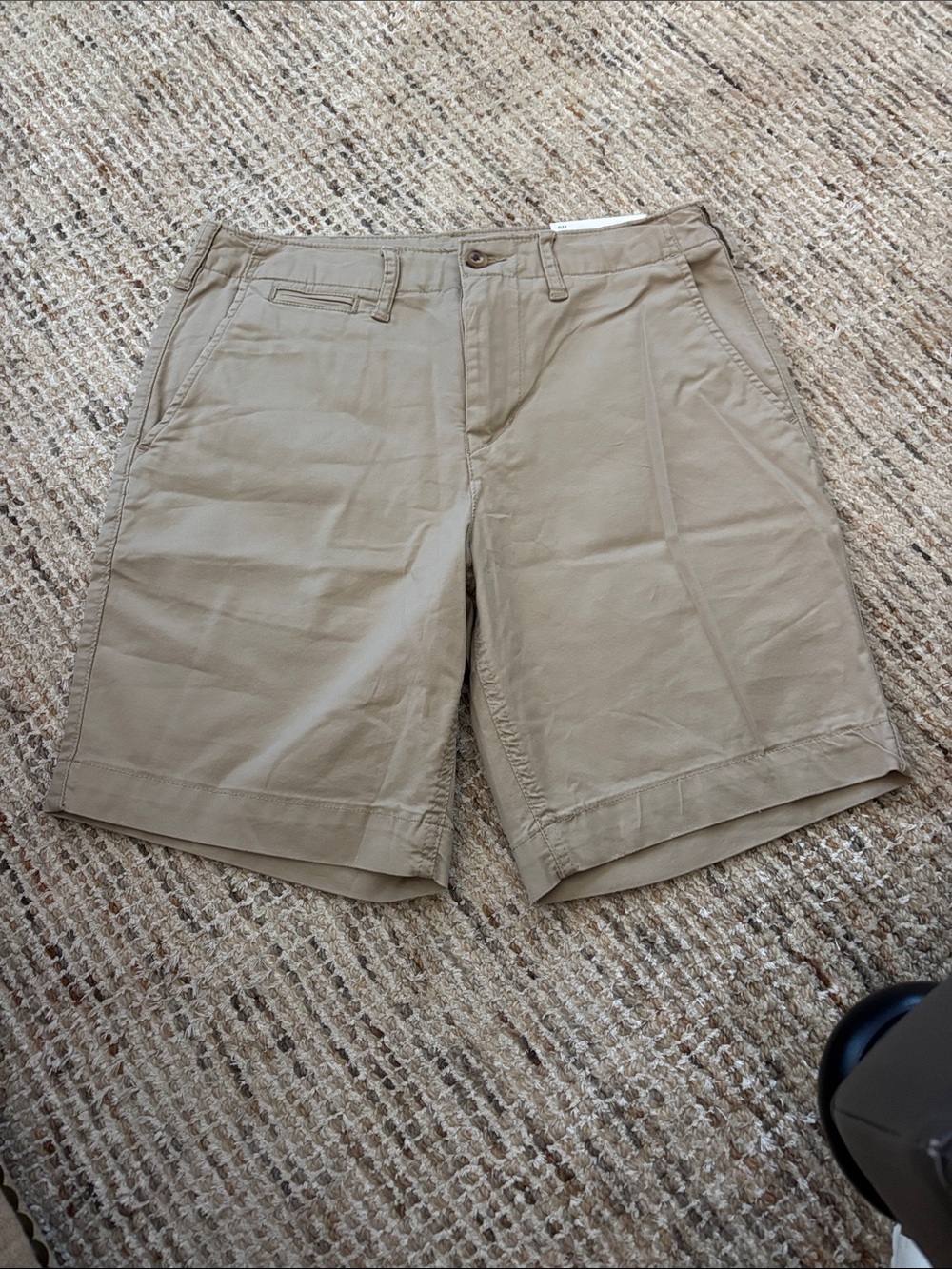 American Eagle lived in khaki short